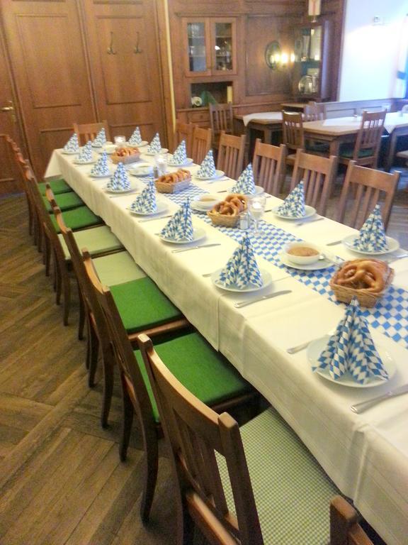 Altstadt- Und Businesshotel Pfaubraeu - Brauereigasthof - Fruehstuecksbuffet - Kostenfreie Radgarage - Hunde Willkommen Trostberg an der Alz Εξωτερικό φωτογραφία