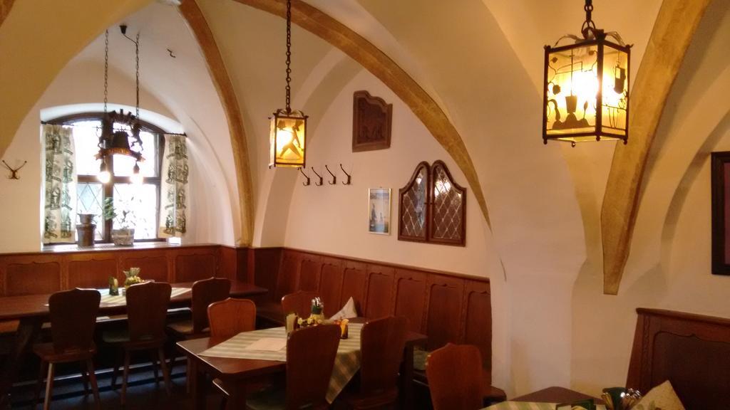 Altstadt- Und Businesshotel Pfaubraeu - Brauereigasthof - Fruehstuecksbuffet - Kostenfreie Radgarage - Hunde Willkommen Trostberg an der Alz Εξωτερικό φωτογραφία